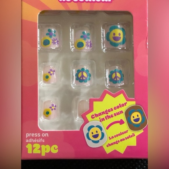 24piece color changing press on nails new - Picture 2 of 8